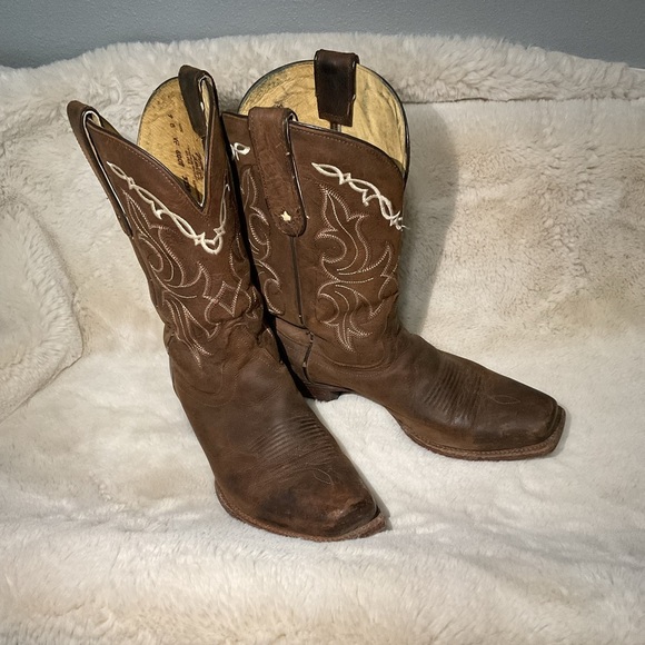 Tony Lama Shoes - Tony Lama Vaquero Womans Western with Sorrel Taos Leather
Square Toe Boots